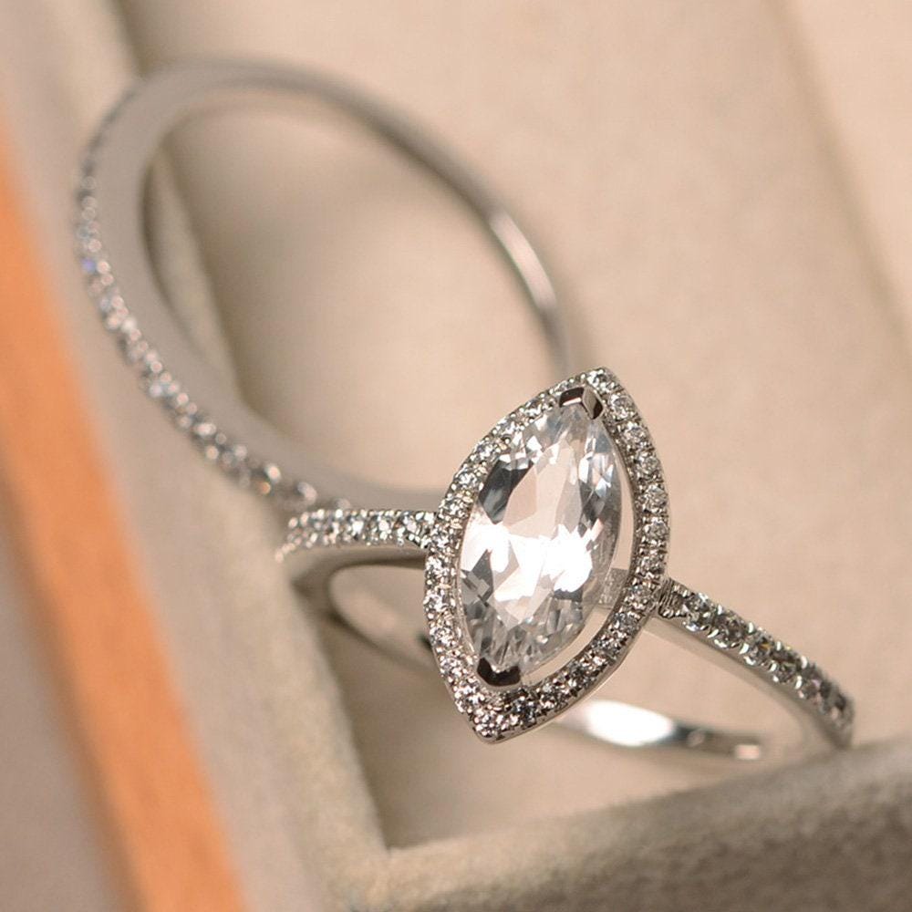 Weißer Topasring, Farbloser Edelstein Im Marquiseschliff, Sterling Silber Halo-Ring, Verlobungsring Mit Band von LuoJewelry