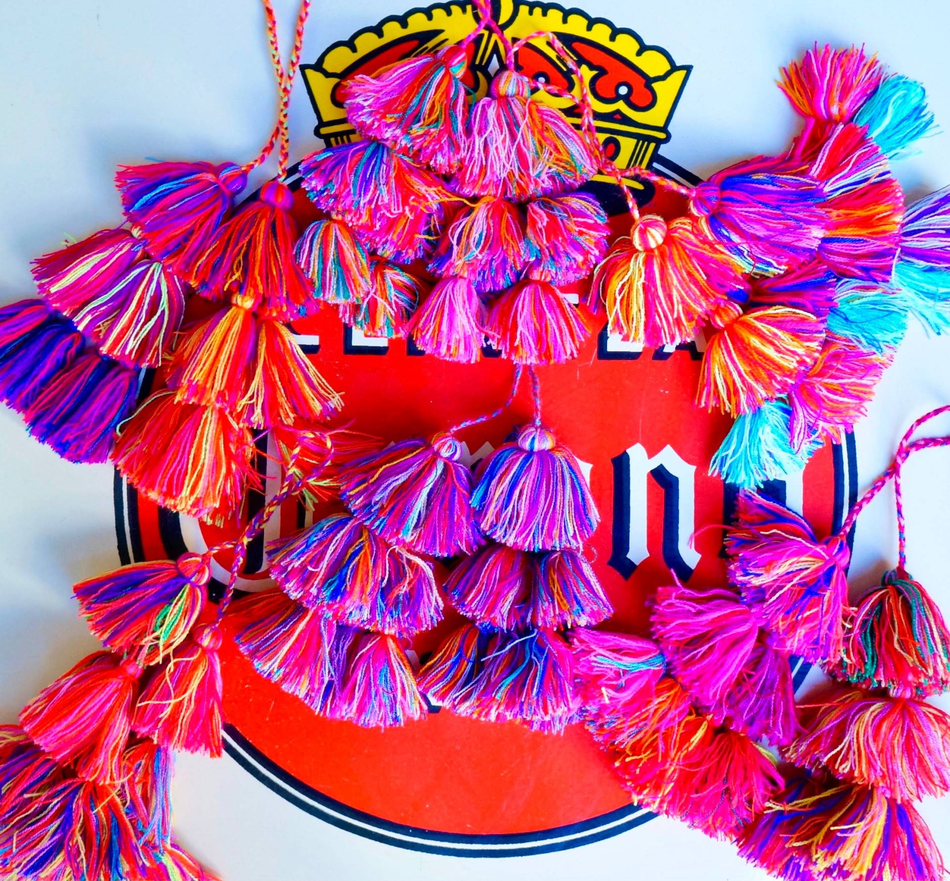 Große Konfetti Quaste | Bunte Pom Quasten Tasche Swag Handgemachte Bunte Für Körbe + Taschen Fiesta Dekorationen Große Konfetti Quaste | Bunte Pom Quasten Tasche Swag Handgemachte Bunte Für Körbe + Taschen Fiesta Dekorationen von LupitaBuena