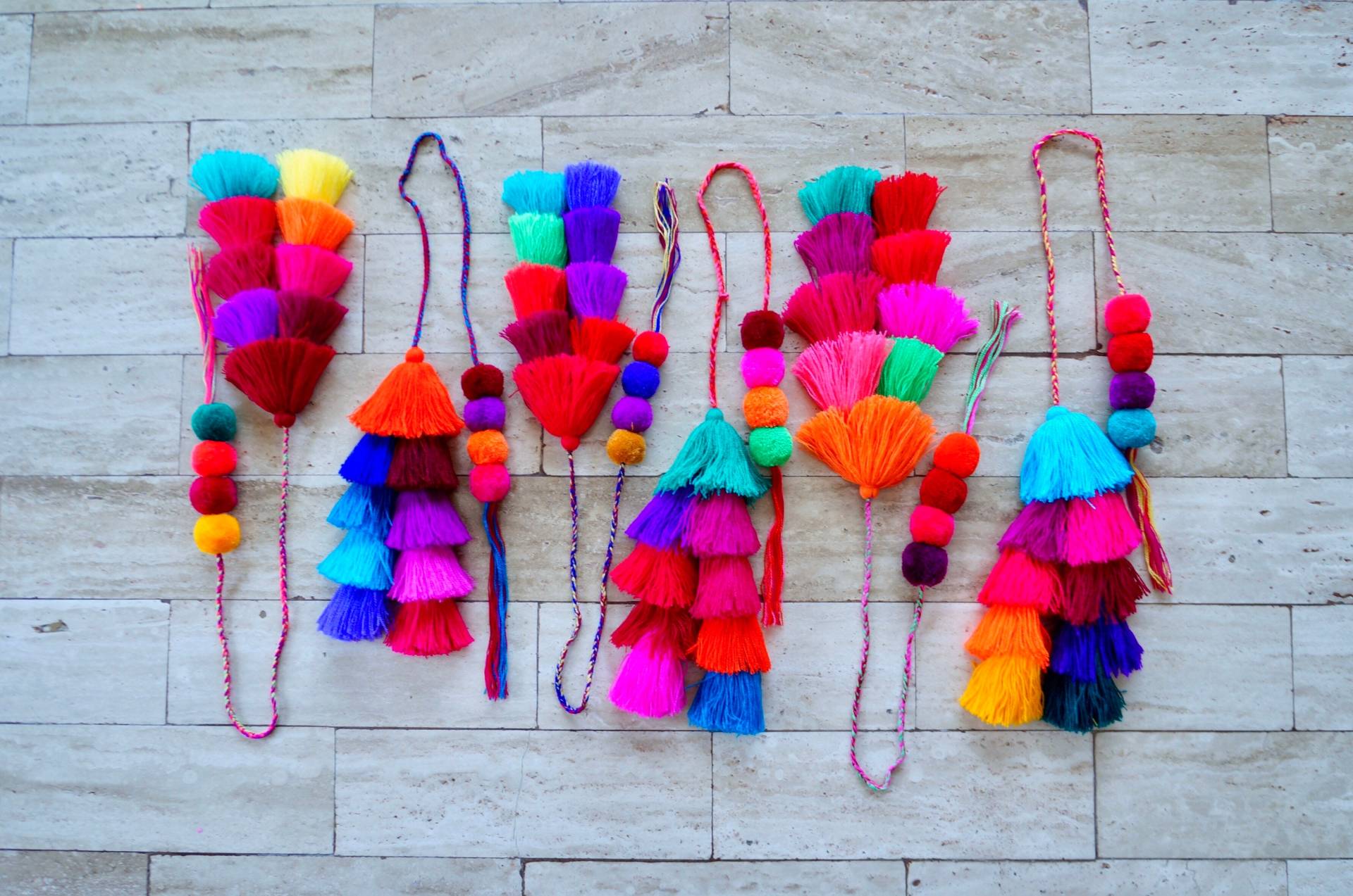 Riesen Bunte Pom Quasten | Tasche Swag Handgemachte Bunte Quaste Für Körbe + Taschen Fiesta Dekorationen Dekoration Riesen Bunte Pom Quasten | Tasche Swag Handgemachte Bunte Quaste Für Körbe + Taschen Fiesta Dekorationen Dekoration von LupitaBuena