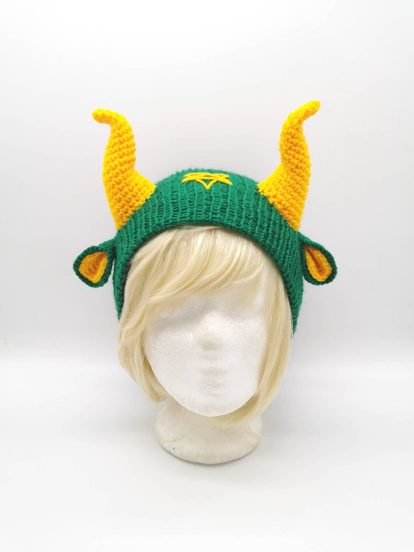 Baphomet Mütze, Hörner Ziegen Beanie, Gothik Kleidung, Pentagramm Baphomet Mütze, Hörner Ziegen Beanie, Gothik Kleidung, Pentagramm von LusAmigurumi