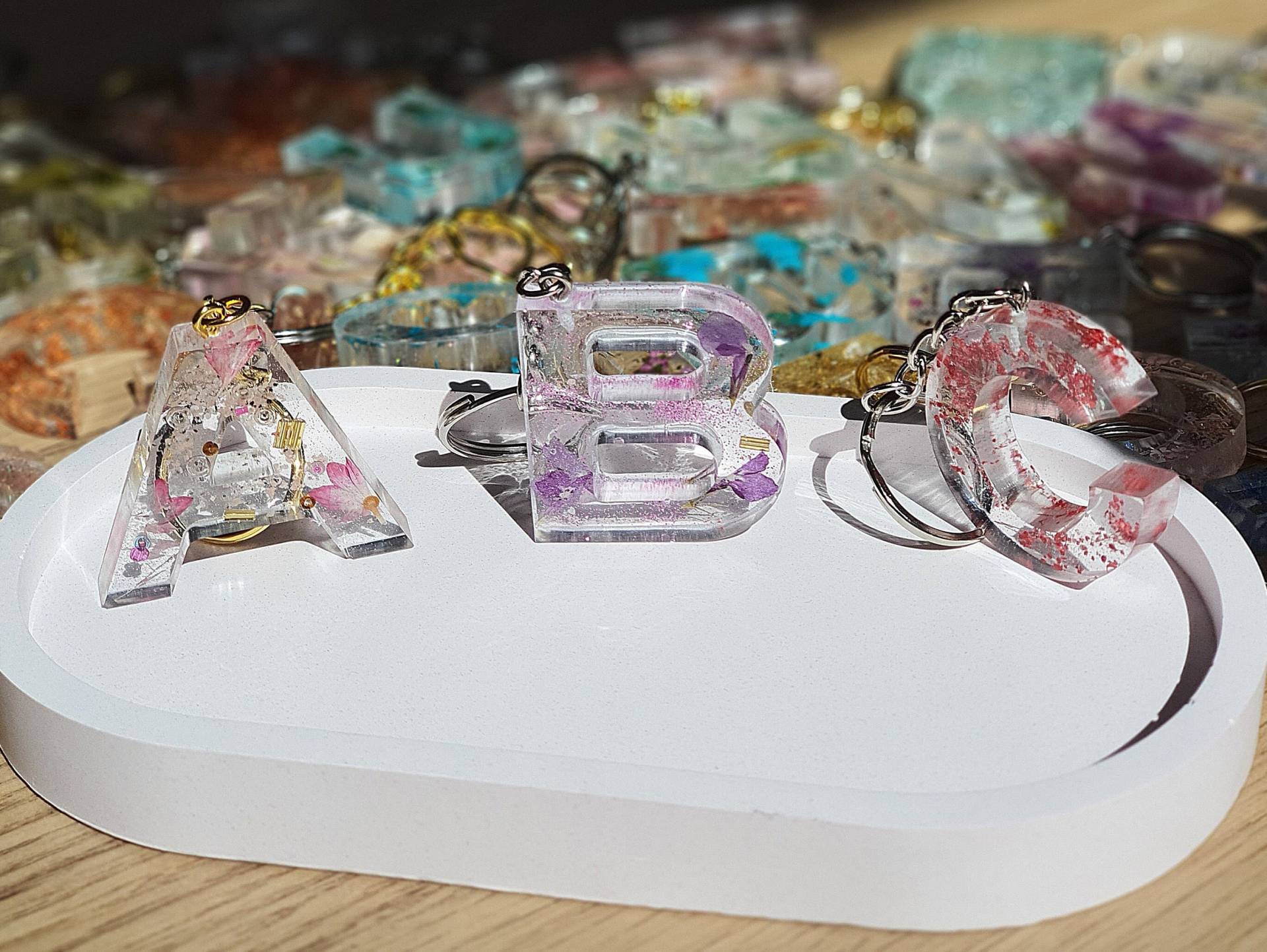 Personalisierte Buchstaben Schlüsselanhänger Mit Getrockneten Blumen, Geschenkidee, Accessoire Personalisierte Buchstaben Schlüsselanhänger Mit Getrockneten Blumen, Geschenkidee, Accessoire von LusKreativchaos