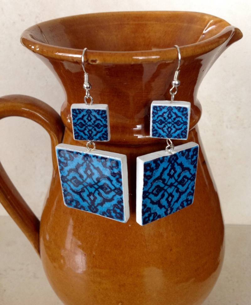 Leichte Und Lange Ohrringe Mit Türkisfarbener Fliese, Reversible Square Ohrringe, Hergestellt in Portugal Leichte Und Lange Ohrringe Mit Türkisfarbener Fliese, Reversible Square Ohrringe, Hergestellt in Portugal von LusoTiles