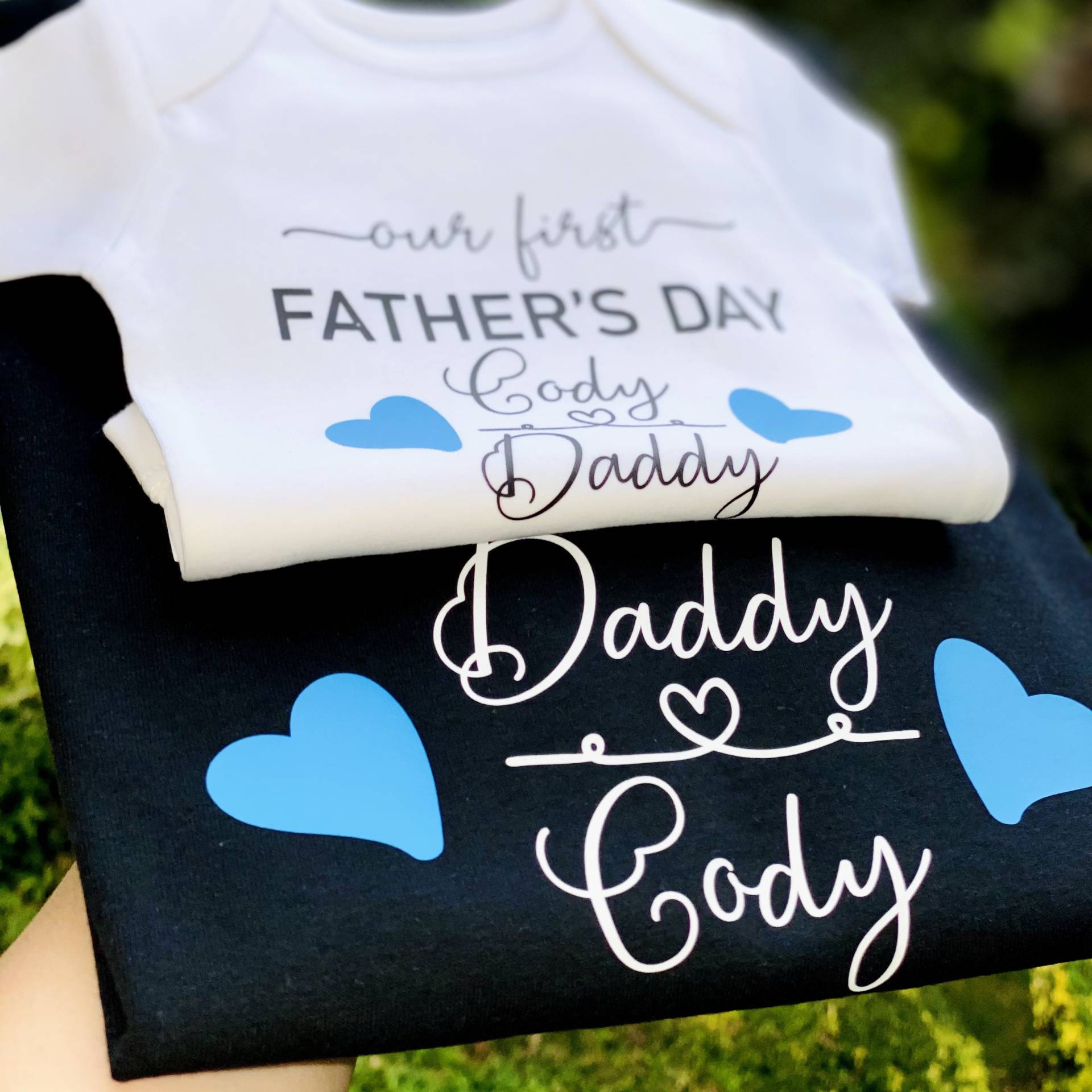 Unser Erster Vatertag Passendes Shirt Baby Wachsen Set Geschenk Für Papa Und Mädchen Jungen, 1. Vatertagsgeschenk Von Frau Sohn Tochter von LussWonderland