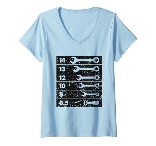 Damen Kfz-Mechaniker Schraubenschlüssel Design Flaschenöffner T-Shirt mit V-Ausschnitt Damen Kfz-Mechaniker Schraubenschlüssel Design Flaschenöffner T-Shirt mit V-Ausschnitt von Lustige Mechaniker Outfits & Geschenke