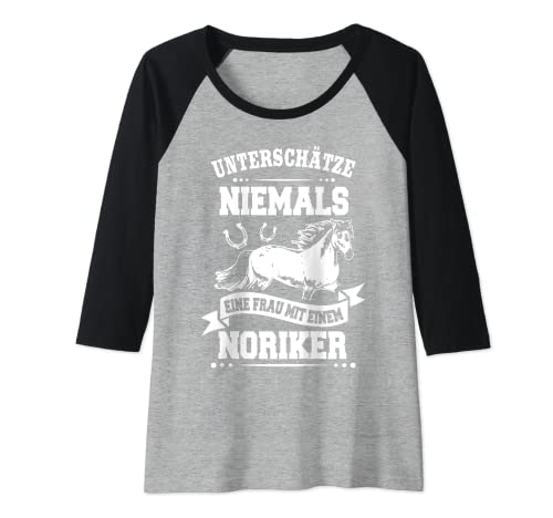 Damen Reiterin Frau Noriker Pferd Reiten Raglan Damen Reiterin Frau Noriker Pferd Reiten Raglan von Lustige Pferde Noriker Pony Sprüche Kleidung