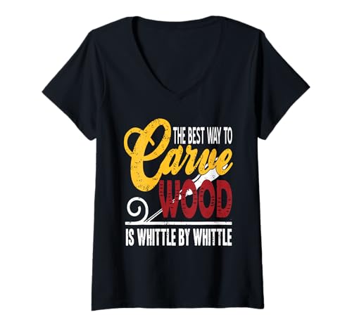 Damen Der Beste Weg Holz Zu Schnitzen Ist Stück Für Stück T-Shirt mit V-Ausschnitt Damen Der Beste Weg Holz Zu Schnitzen Ist Stück Für Stück T-Shirt mit V-Ausschnitt von Lustiger Spruch Für Bastler Und Holzschnitzer