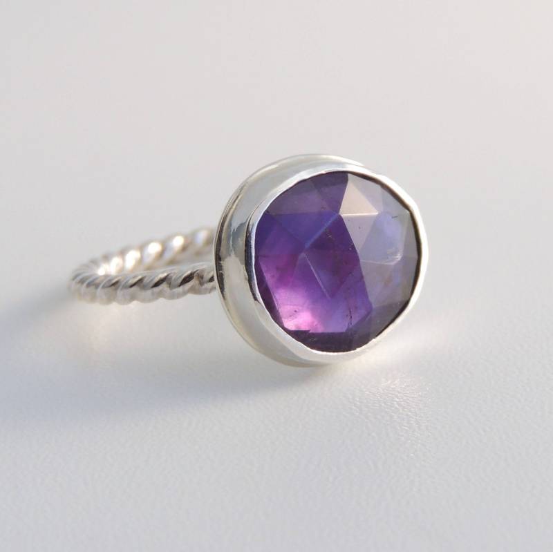 Amethyst Ring Größe 6, 5 Freeform Rosenschliff Edelstein Amethyst Ring Größe 6, 5 Freeform Rosenschliff Edelstein von LuttrellStudio