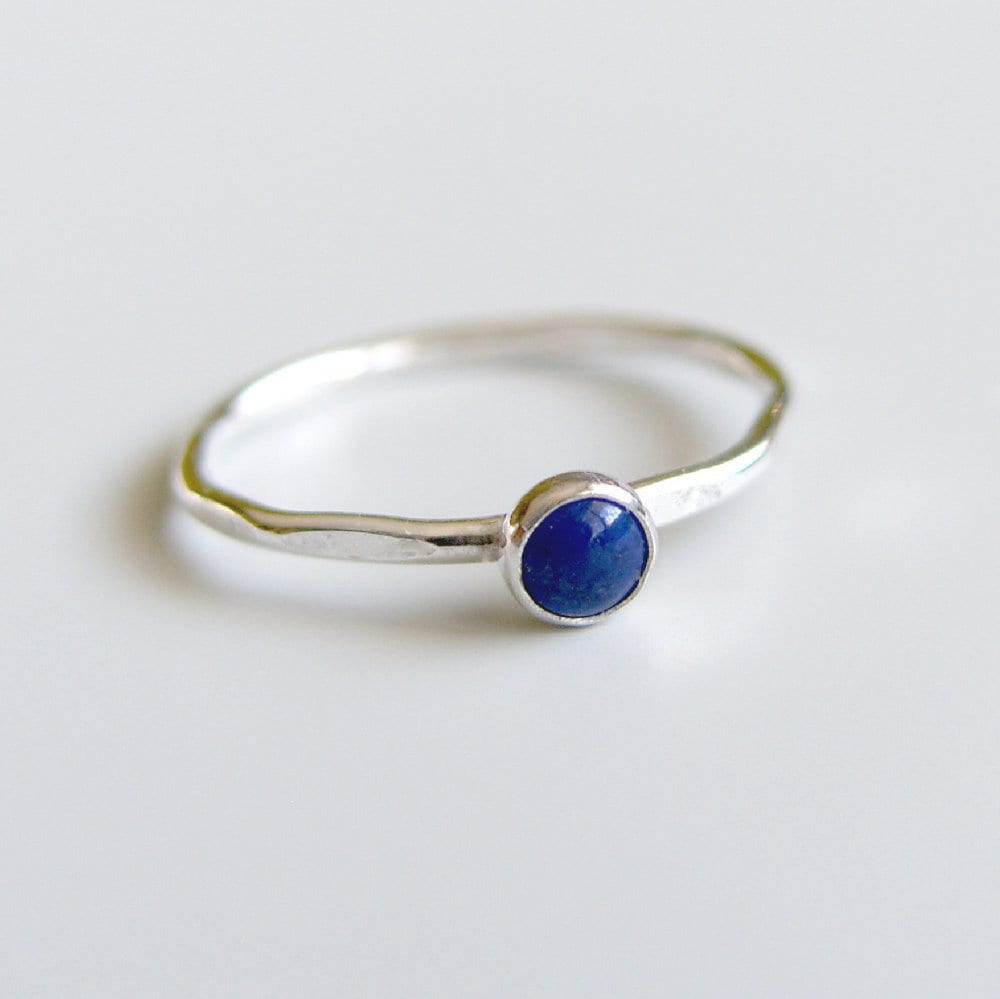 Blau Lapis Lazuli Stacking Ring Sterling Silber Lünette Set Stein von LuttrellStudio