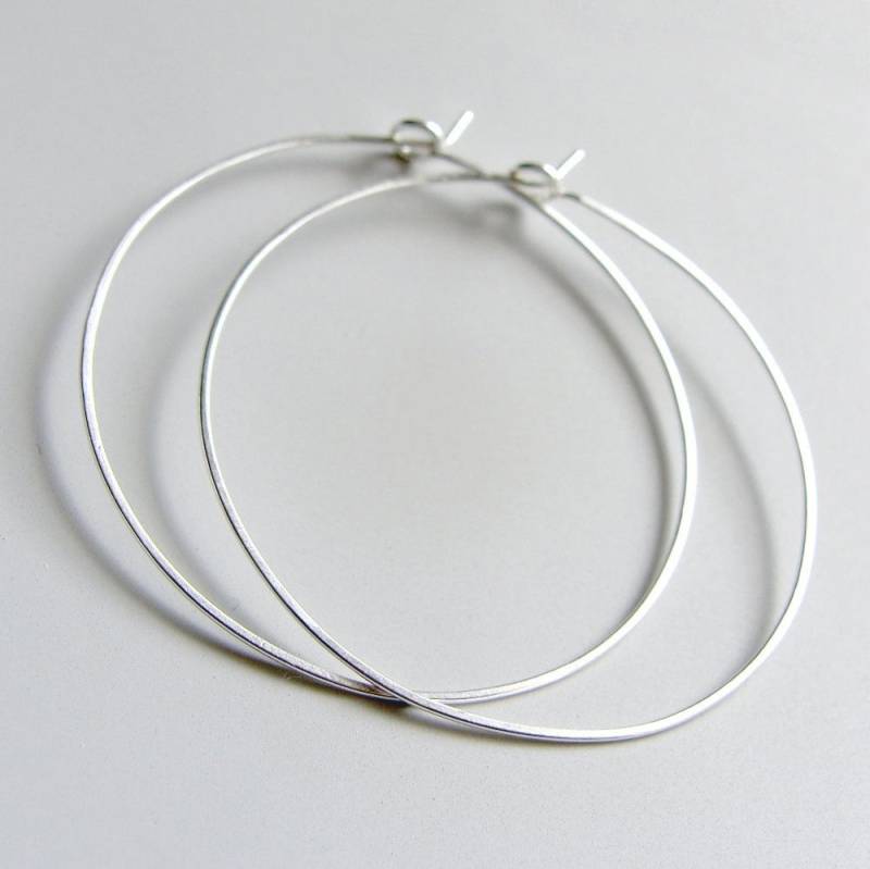 Große Gehämmerte Flache Creolen Sterling Silber Verschiedene Größen Große Gehämmerte Flache Creolen Sterling Silber Verschiedene Größen von LuttrellStudio