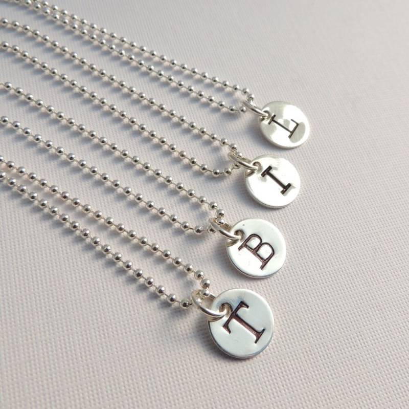 Initiale Halskette Sterling Silber Personalisierter Schmuck Benutzerdefinierter Großbuchstaben Schreibmaschine Schrift von LuttrellStudio