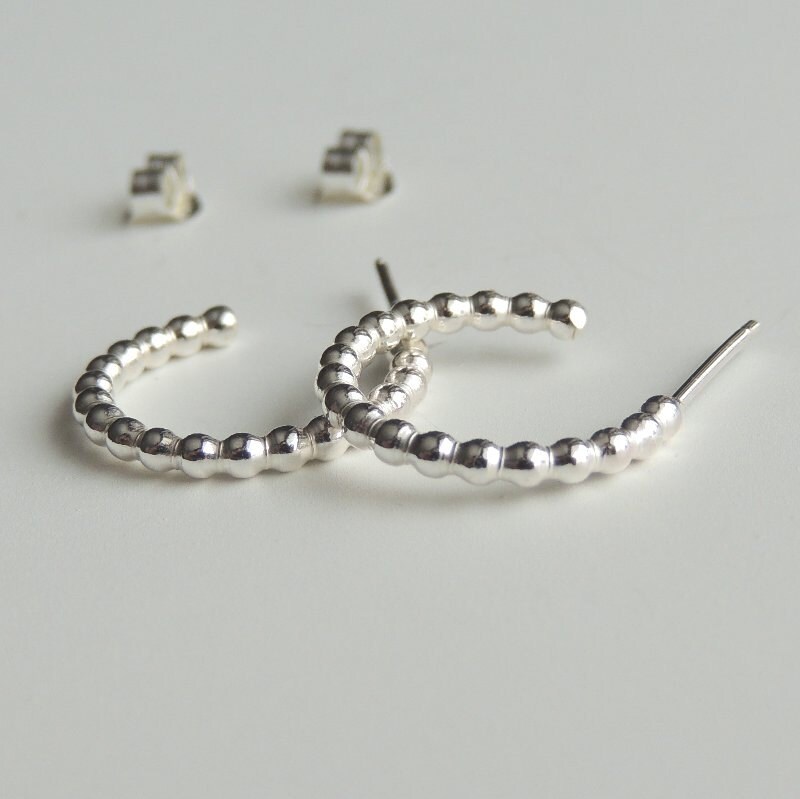 sterling Silber Creolen Perlen 15 Mm Kleine Ohrstecker von LuttrellStudio
