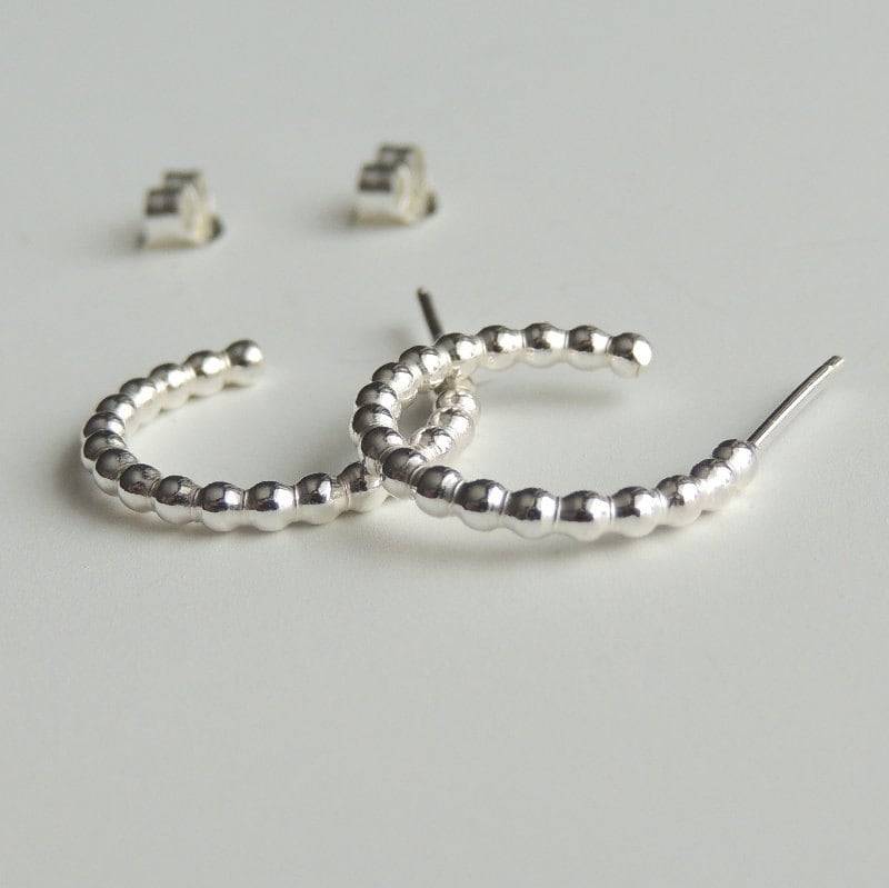 sterling Silber Creolen Perlen 15 Mm Kleine Ohrstecker sterling Silber Creolen Perlen 15 Mm Kleine Ohrstecker von LuttrellStudio