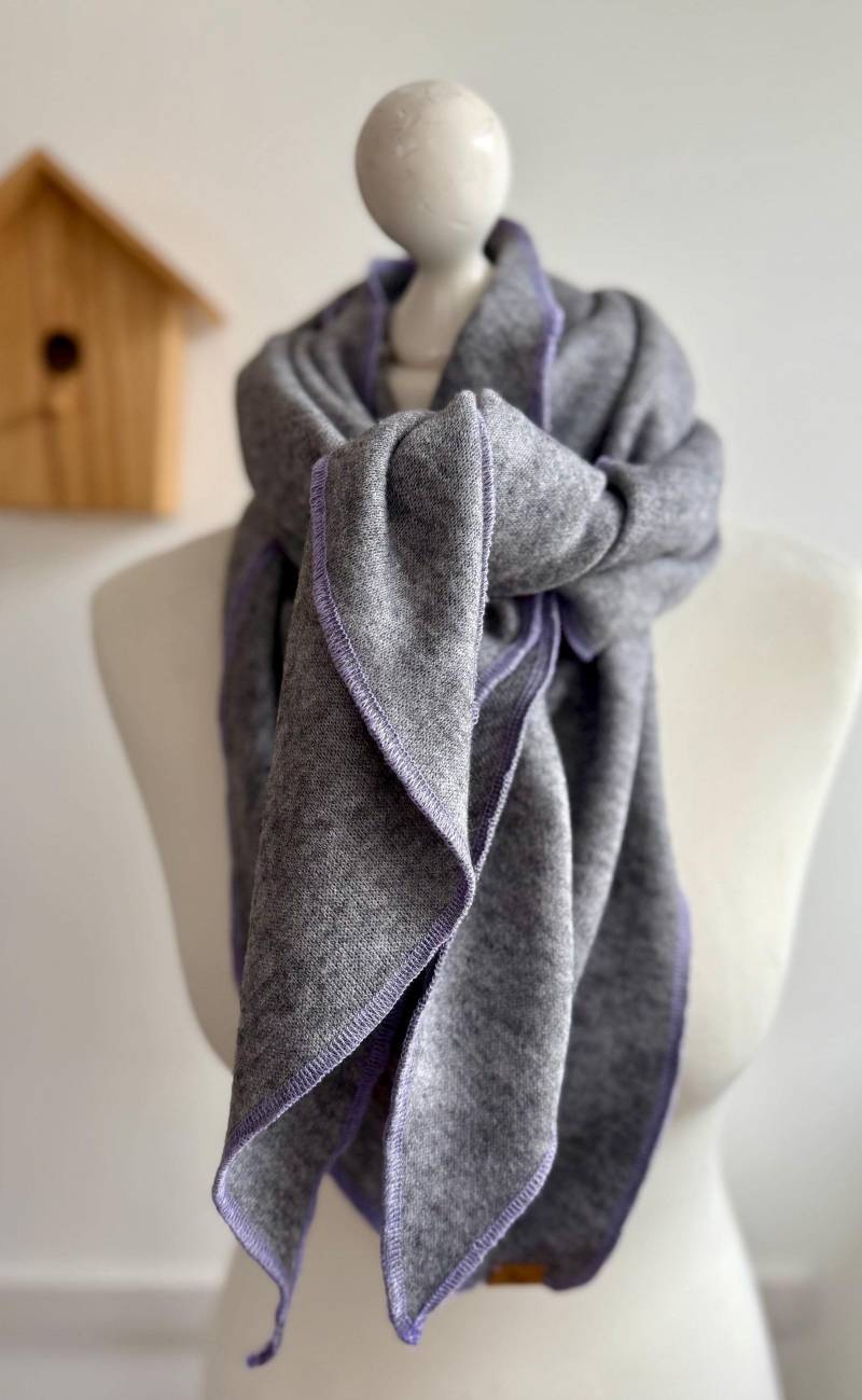 Feinstrick | Grau Dreieckstuch Halstuch Wickelschal Strick Neonnaht von LutzundLisbeth