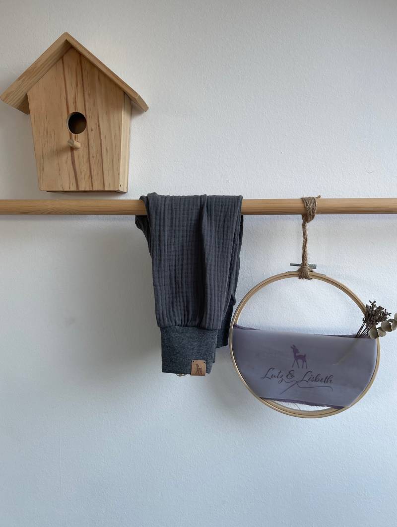 Hose Aus Musselin Lutz Gr. 74/80 Musselinhose Für Kinder Mittelgrau Einzelstück von LutzundLisbeth