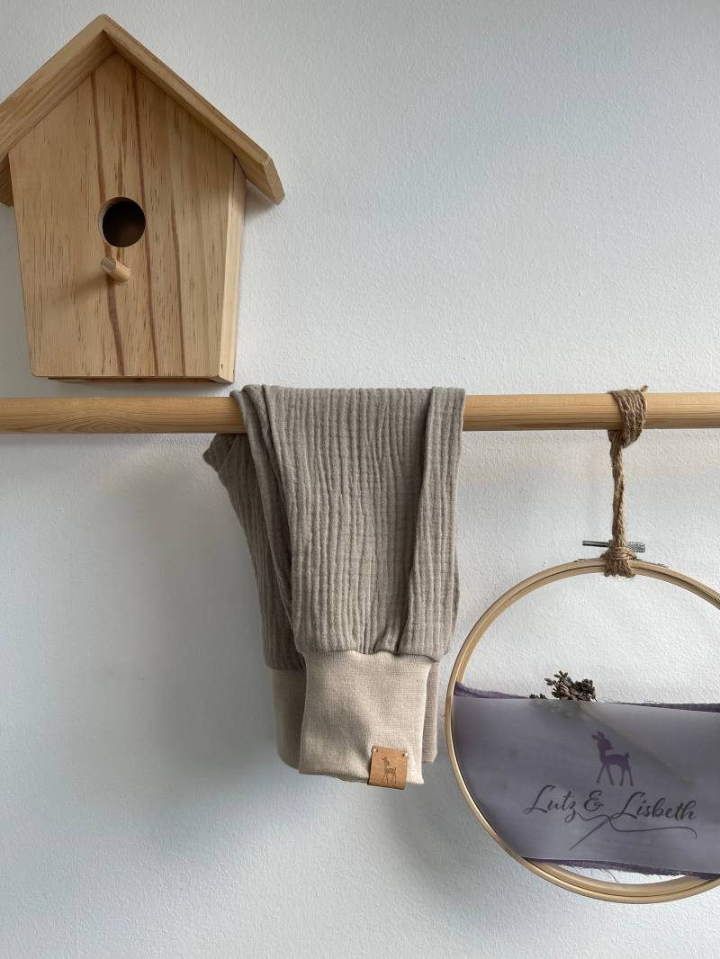 Hose Aus Musselin Lutz Sandsturm Gr. 74/80 Und 86/92 Musselinhose Für Kinder Sand Einzelstücke von LutzundLisbeth