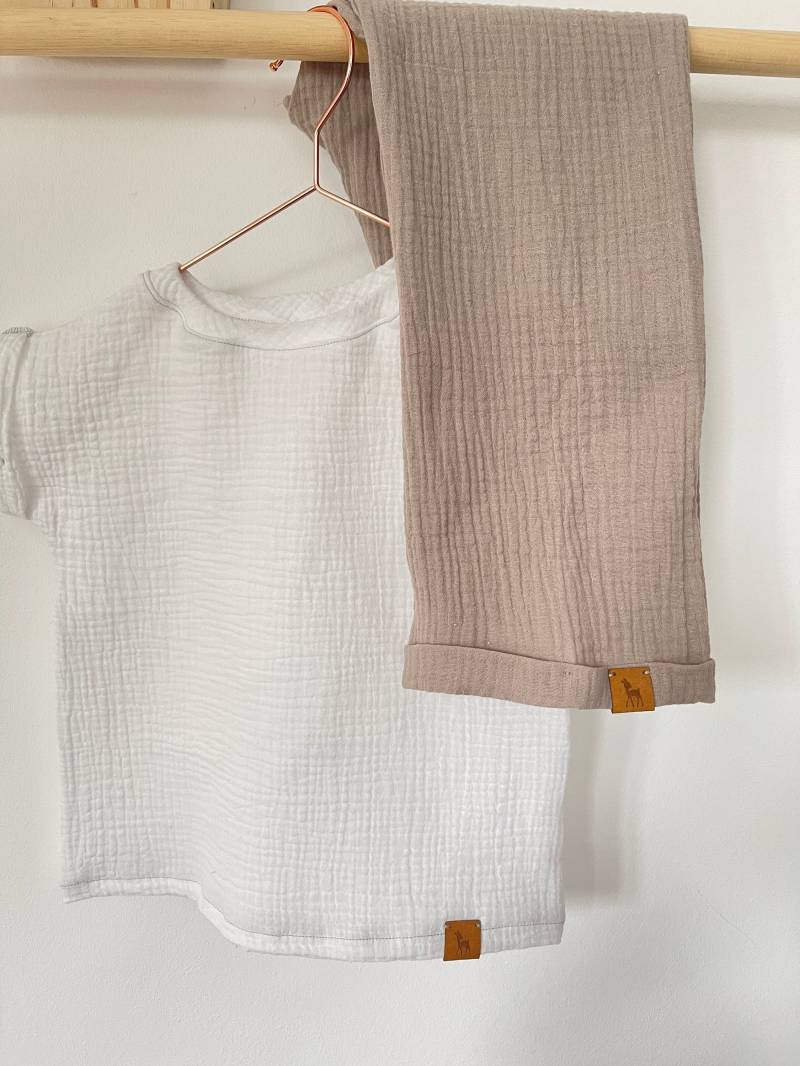 Hose Aus Musselin Lutz in Gr. 50-128, Musselinhose Für Babys Und Kinder Vielen Farben Möglich von LutzundLisbeth