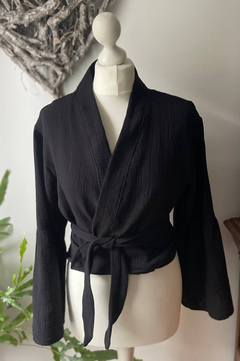 Kurzer Kimono Aus Musselin Jacke Kimonostyle Kurz Leo Muster Wählbar von LutzundLisbeth