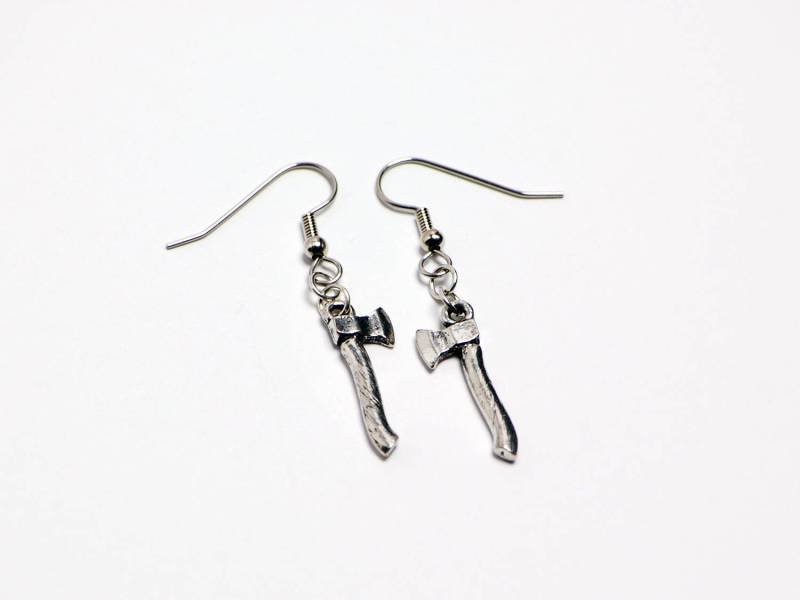 Silber Axt Ohrringe - Waffe Ohrringe, Schmuck, Zombie-Apokalypse Holzfäller Woodsman von LuvCherie