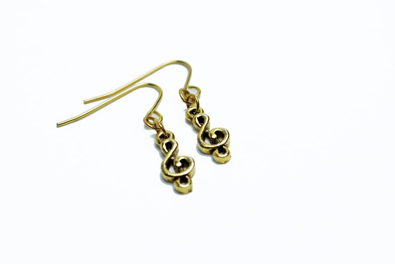 Violinschlüssel Ohrringe in Gold - Musik Notation Ohrringe, Schmuck, Hinweis Musiker von LuvCherie