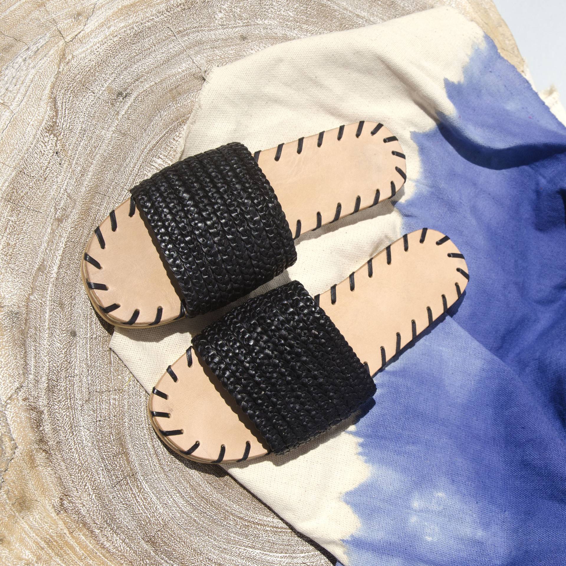 Seseh Slides, Leder Slide On, Gewebte Sandale, Gegerbtes Leder, Lederrutschen, Ledersandale, Sandale Im Sommerstil Seseh Slides, Leder Slide On, Gewebte Sandale, Gegerbtes Leder, Lederrutschen, Ledersandale, Sandale Im Sommerstil von LuvesWear