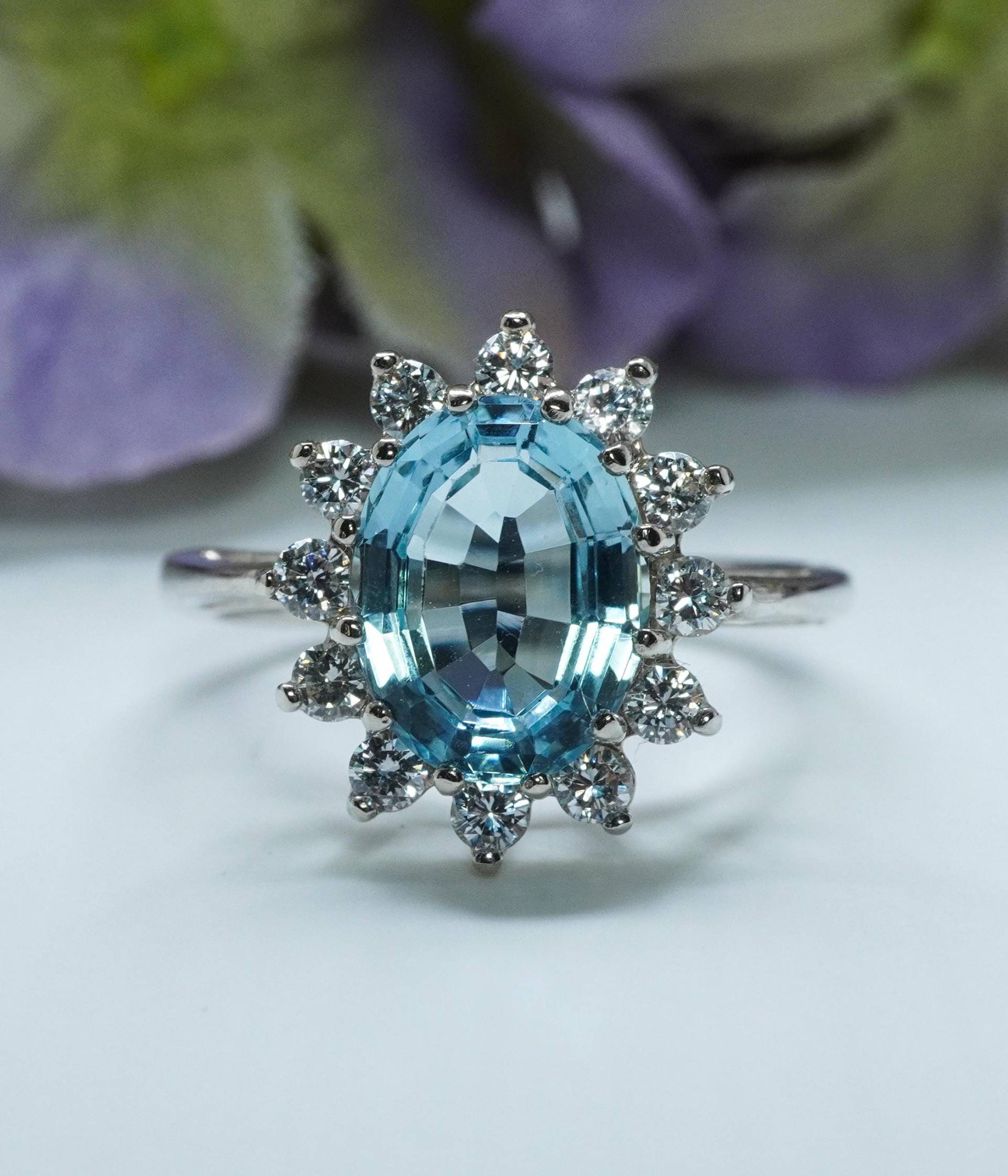 Vintage Flawless Aquamarin Master Cut Diamant Halo Blume Floral Ring 14K Weißgold Statement Cocktail Vintage Flawless Aquamarin Master Cut Diamant Halo Blume Floral Ring 14K Weißgold Statement Cocktail von LuvmydiamondCo