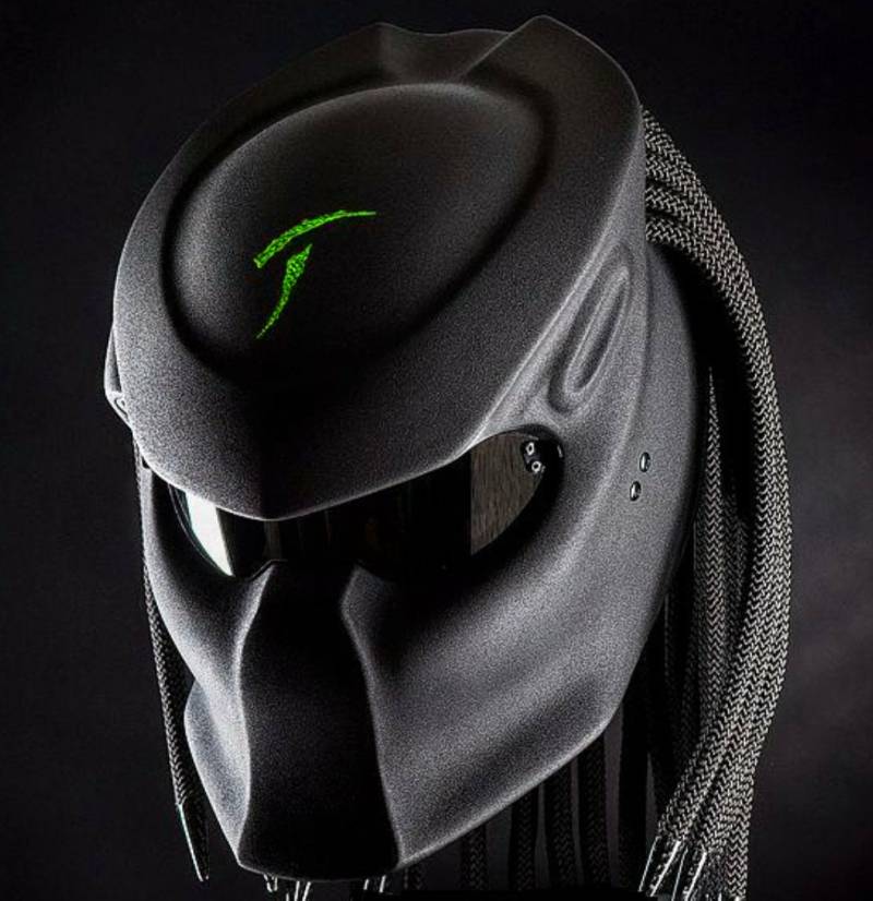 Benutzerdefinierter Predator Motorcyle Helm Handbemalt Grünes Logo Curving | Dot Und Ece Geprüft von LuxBearCustom