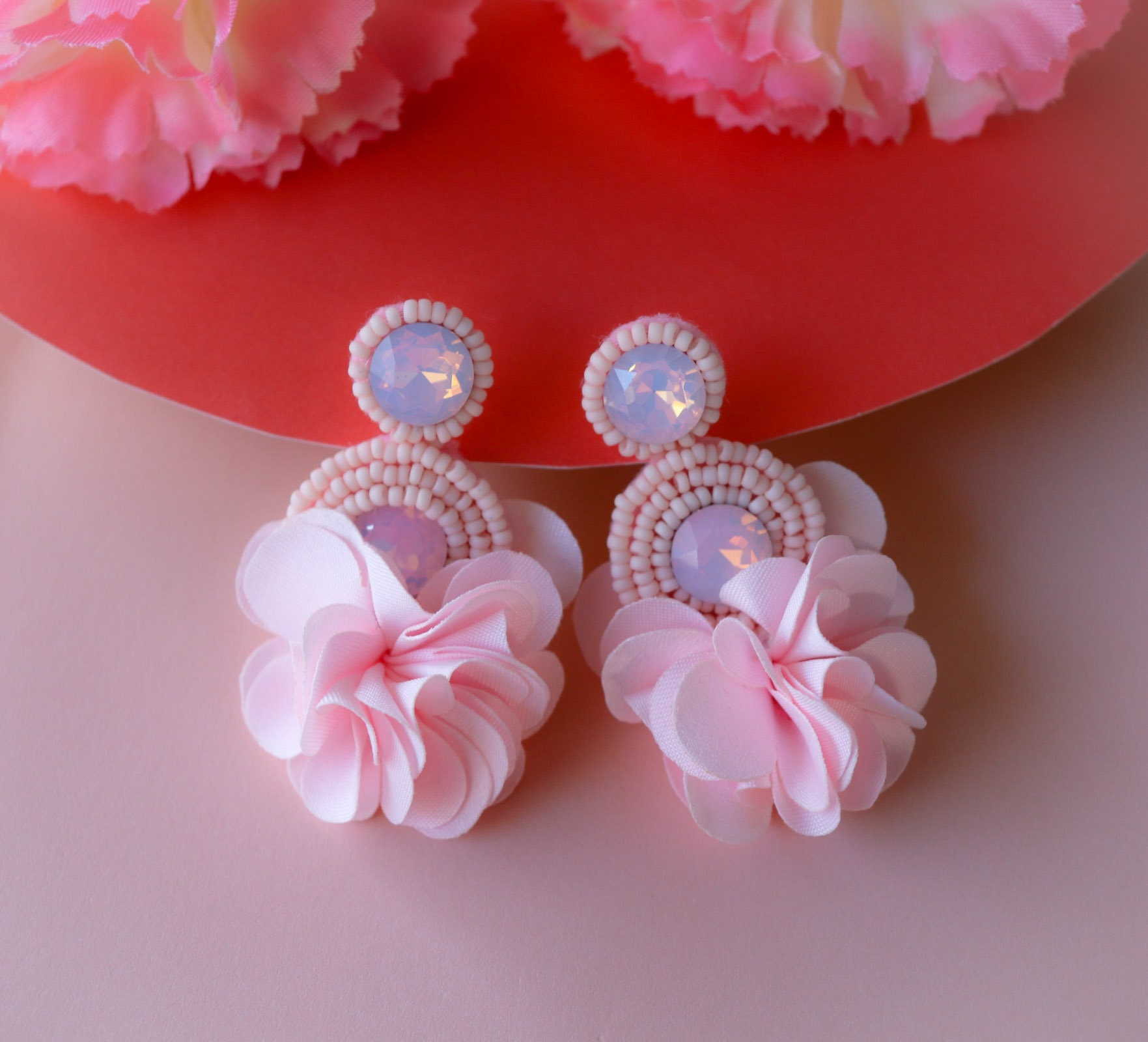 Rosa Floral Quaste Ohrringe Strass Statement Ohrringe Rosa Floral Quaste Ohrringe Strass Statement Ohrringe von LuxStoreDr