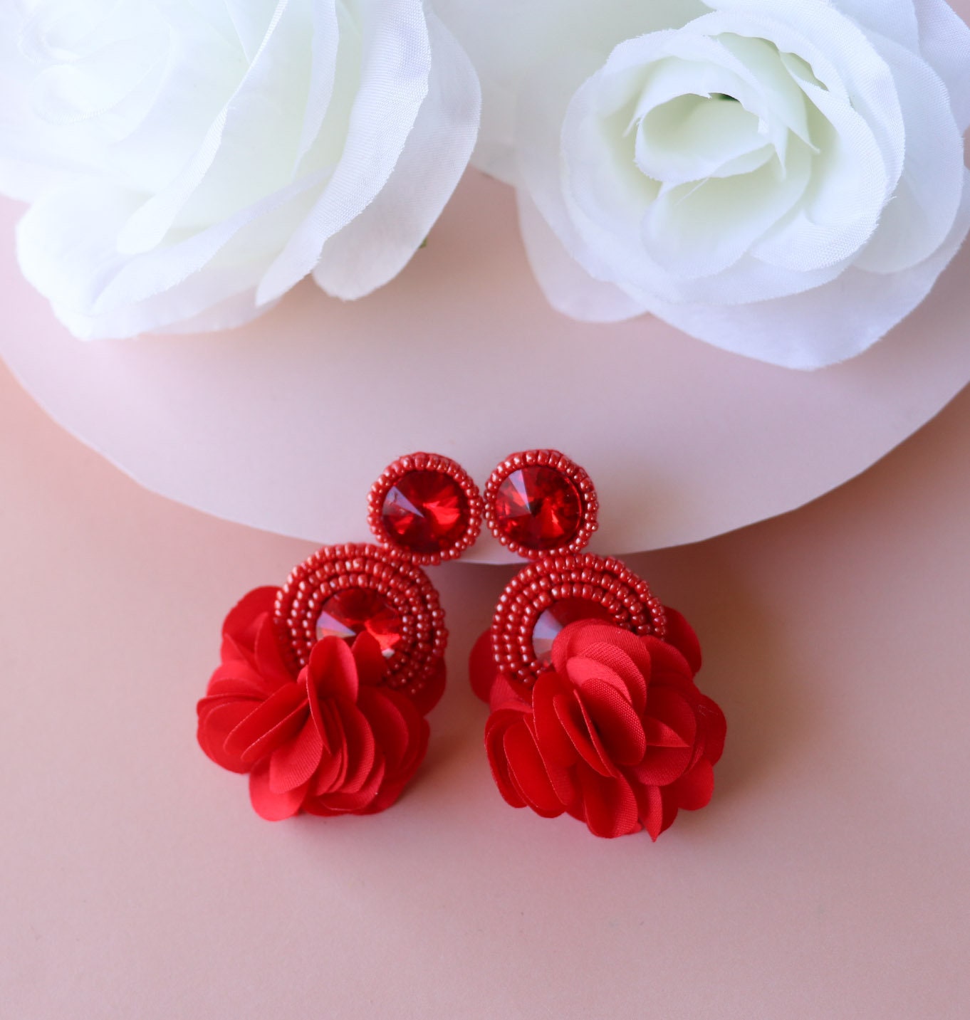 Rote Blumen Quaste Ohrringe Strass Statement Ohrringe Rote Blumen Quaste Ohrringe Strass Statement Ohrringe von LuxStoreDr