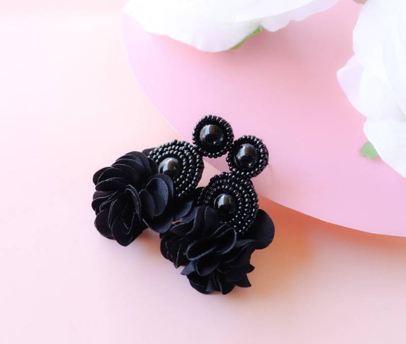 Schwarze Quasten Ohrringe Strass Statement Ohrringe Schwarze Quasten Ohrringe Strass Statement Ohrringe von LuxStoreDr