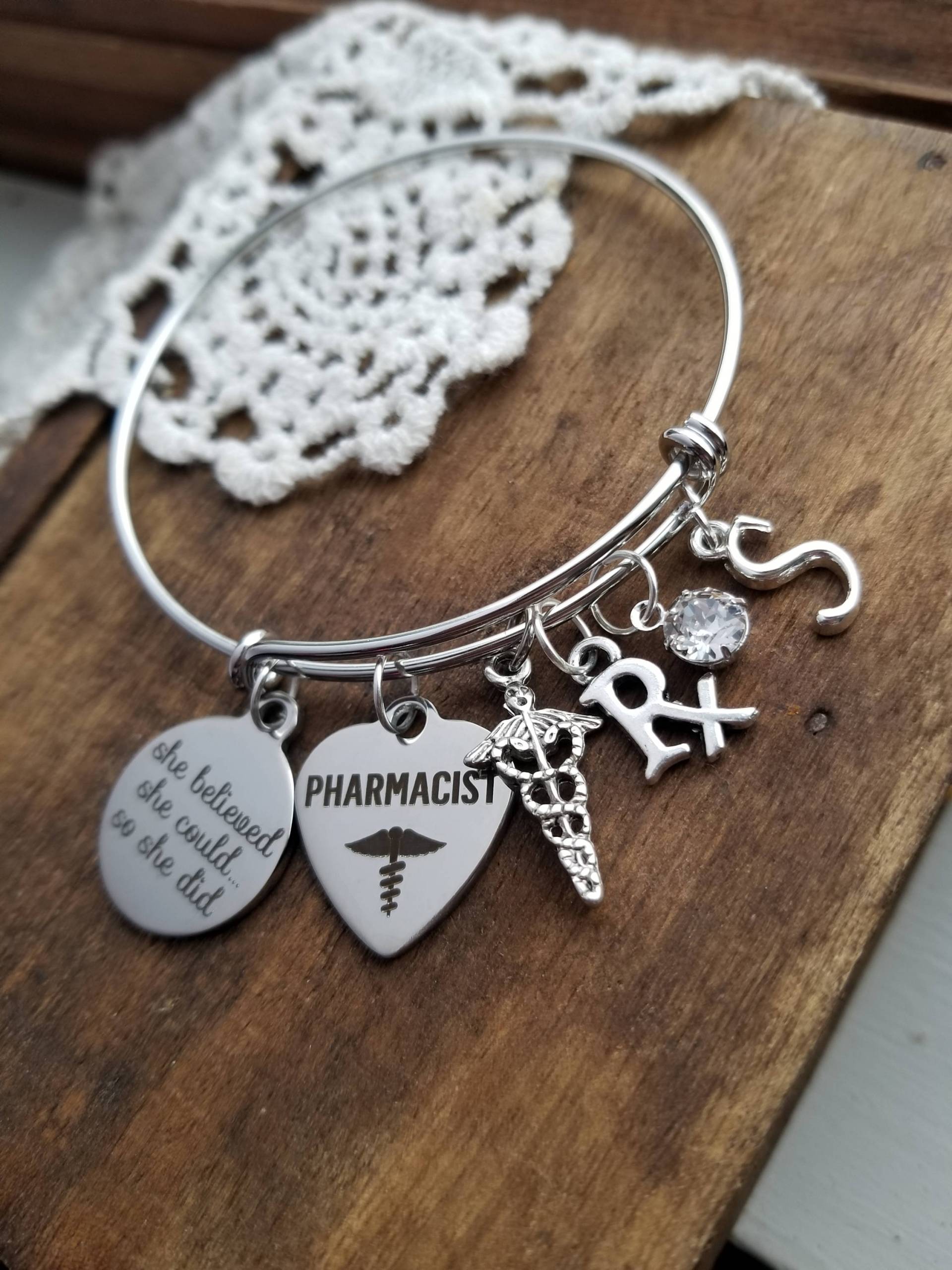 Apotheker Graduierung Armband Geschenk Für Apotheker, Sie Glaubte, Könne So Tat Bettelarmband, Bettelarmband von LuxedesignsbySarah