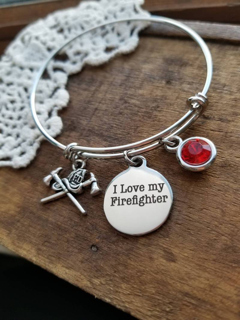 Feuerwehrfrau Armreif Edelstahl Charm, Feuerwehrmann Frau Geschenk von LuxedesignsbySarah