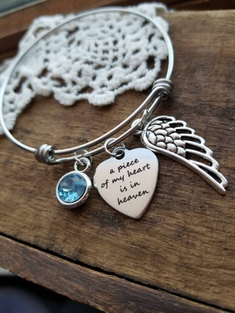 Gedenkarmband, Gedenkgeschenk, Ein Stück Meines Herzens Ist Im Himmel Armband, Engelsflügel in Erinnerung An Mama Papa Gedenkarmband, Gedenkgeschenk, Ein Stück Meines Herzens Ist Im Himmel Armband, Engelsflügel in Erinnerung An Mama Papa von LuxedesignsbySarah