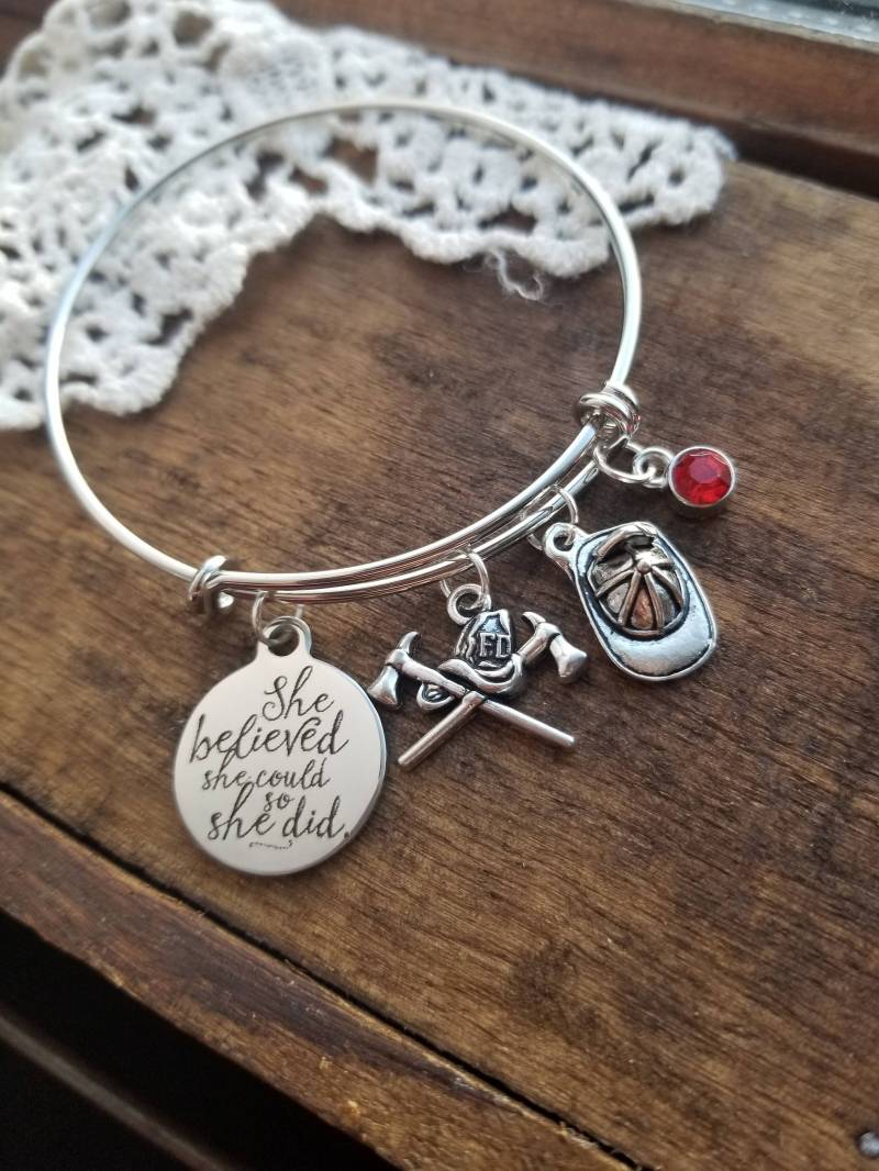 Geschenk Für Feuerwehrmann, Abschlussgeschenk Sie Glaubte, Könnte So Machte Schmuck, Abschluss Feuerwehrmann Schmuck von LuxedesignsbySarah