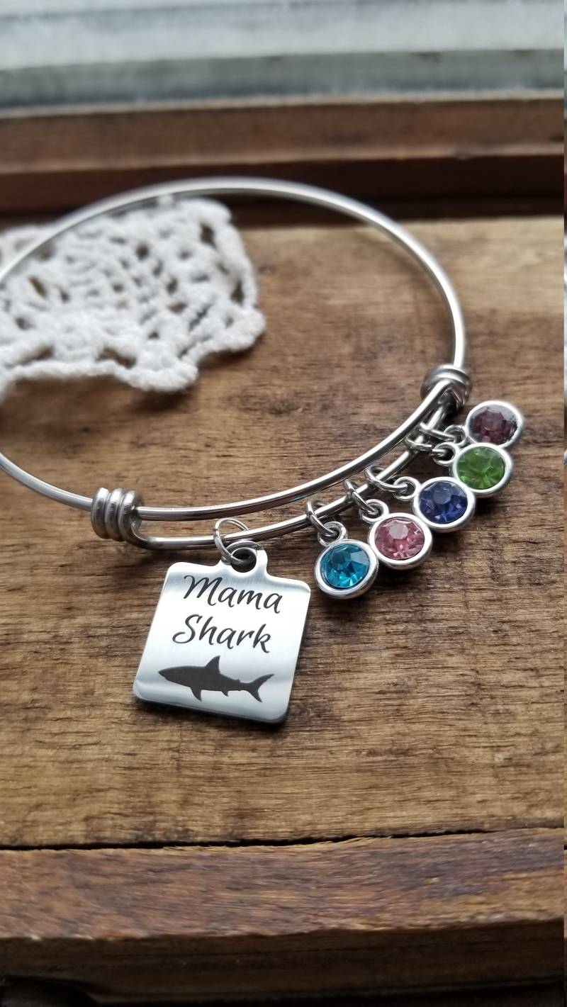 Geschenk Für Mama, Haifischarmband, Mama Mutter Geburtsstein Bettelarmband, Familienbaum Armband von LuxedesignsbySarah