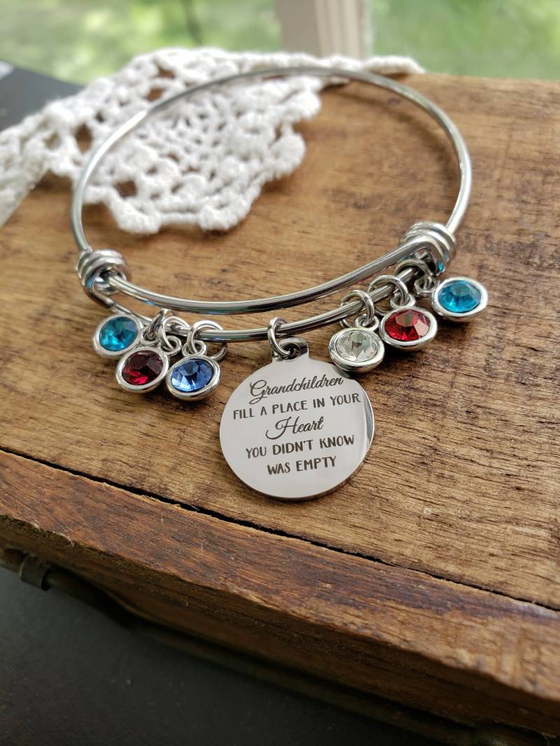Geschenk Für Oma, Großmutter Geschenke, Großmutters Liebe Armband, Geburtsstein Charm Familienbaum Armband von LuxedesignsbySarah