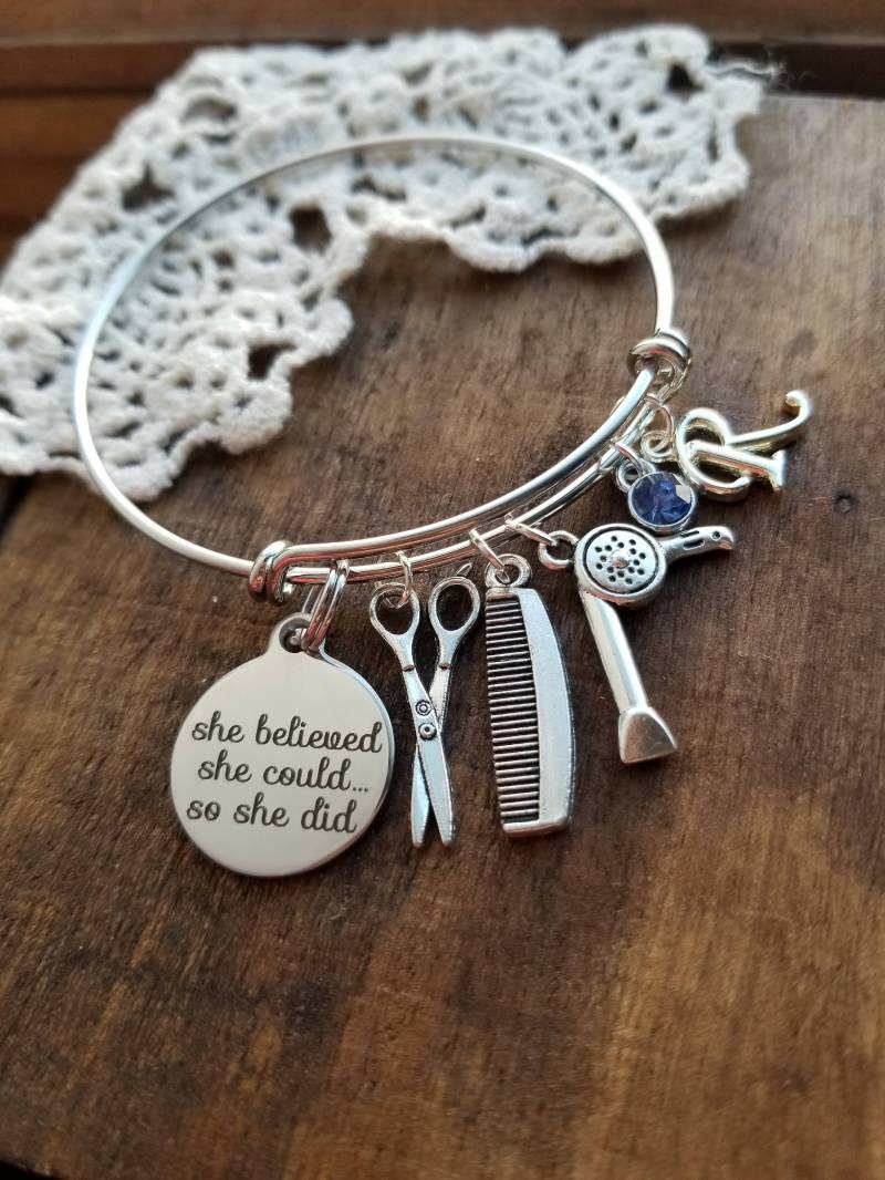 Kosmetik Abschluss Geschenk Für Friseur Personalisierte Armband, Schere Bettelarmband, Geburtsstein Glaubte Sie, Sie Könnte Kosmetik Abschluss Geschenk Für Friseur Personalisierte Armband, Schere Bettelarmband, Geburtsstein Glaubte Sie, Sie Könnte von LuxedesignsbySarah