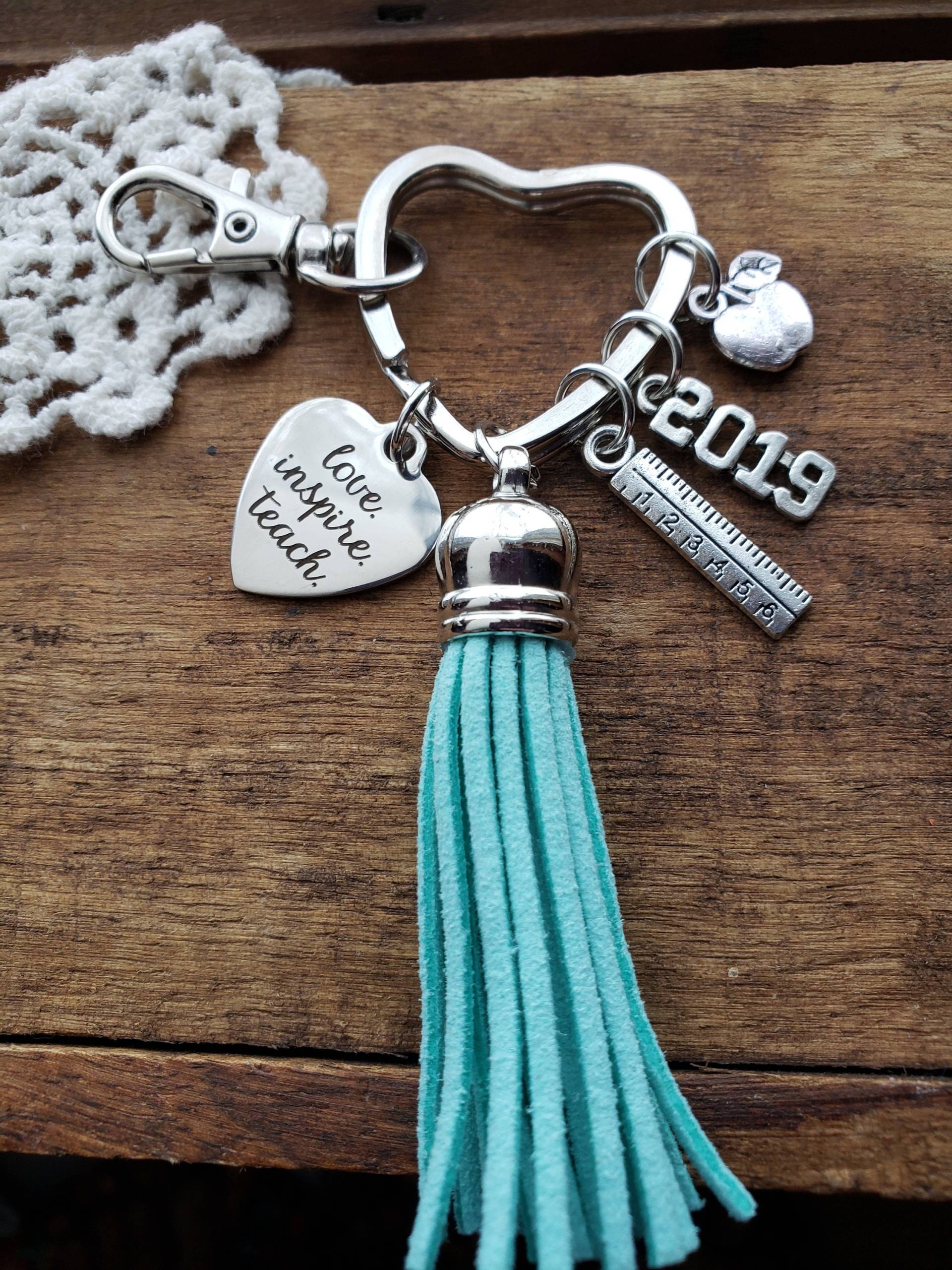 Lehreraufschätzungsgeschenk, Geschenk Für Lehrer, Lehrer-Schlüsselanhänger, Abschlussgeschenk Schüler-Lehrer-Geschenk, Lehrer Keyfob Lehreraufschätzungsgeschenk, Geschenk Für Lehrer, Lehrer-Schlüsselanhänger, Abschlussgeschenk Schüler-Lehrer-Geschenk, Lehrer Keyfob von LuxedesignsbySarah