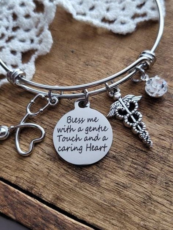 Religiöse Krankenschwester Geschenke, Geschenk Für Hebamme, Doula, Krankenschwester, Cna, Arzt, Arzthelferin Armband, Rcw Religiöse Krankenschwester Geschenke, Geschenk Für Hebamme, Doula, Krankenschwester, Cna, Arzt, Arzthelferin Armband, Rcw von LuxedesignsbySarah