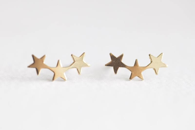 Gold Gefüllt Stern Ohr Kletterer - 14 K Gold Gefüllt, 14K Gf 21 Gauge 4x14mm 3 Sterne, Drei Ohrstecker, Zarte Trendige, Luxem Gold Gefüllt Stern Ohr Kletterer - 14 K Gold Gefüllt, 14K Gf 21 Gauge 4x14mm 3 Sterne, Drei Ohrstecker, Zarte Trendige, Luxem von Luxem