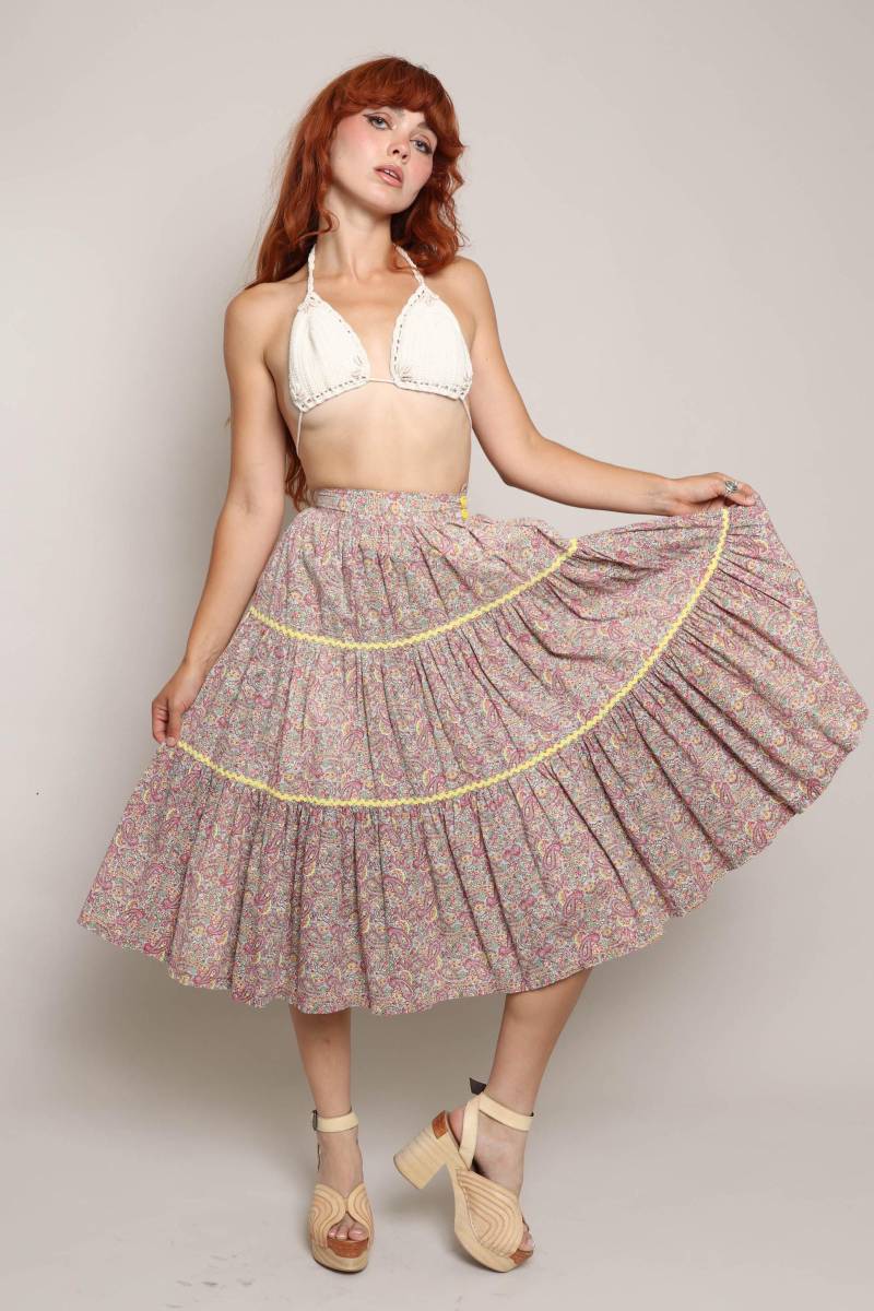 1950Er Jahre Paisley Deko Rock Hochgeschnittenes Ric Rac Besatz, Größe Xs von LuxieVintage