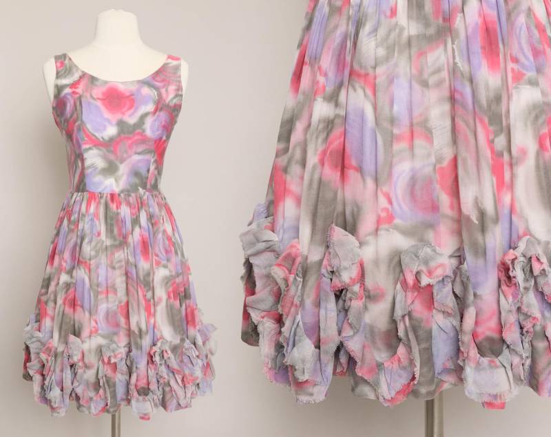 50S Rüschen Kleid Pink Lila Fit & Flare, Größe Xs 50S Rüschen Kleid Pink Lila Fit & Flare, Größe Xs von LuxieVintage
