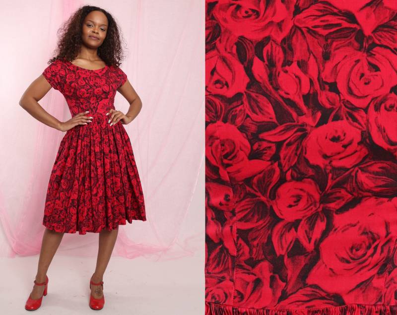 50Er Jahre Rosen Print Kleid Rot Floral Fit & Flare, Größe Xs von LuxieVintage