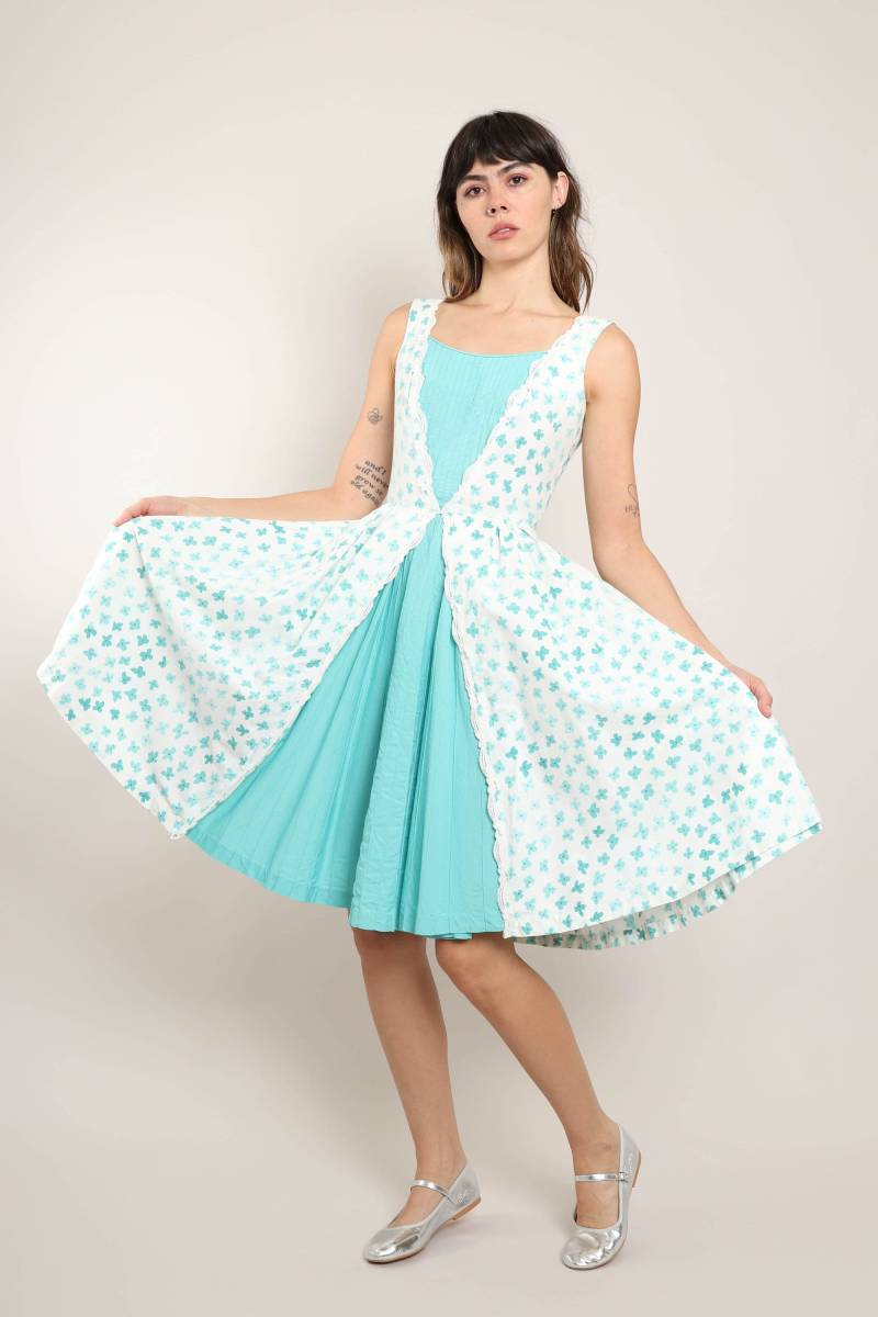 50Er Jahre Teal Floral Cotton Sommerkleid Vintage Taffy's Of California Spitzenapplikation Fit & Flare, Xs 50Er Jahre Teal Floral Cotton Sommerkleid Vintage Taffy's Of California Spitzenapplikation Fit & Flare, Xs von LuxieVintage