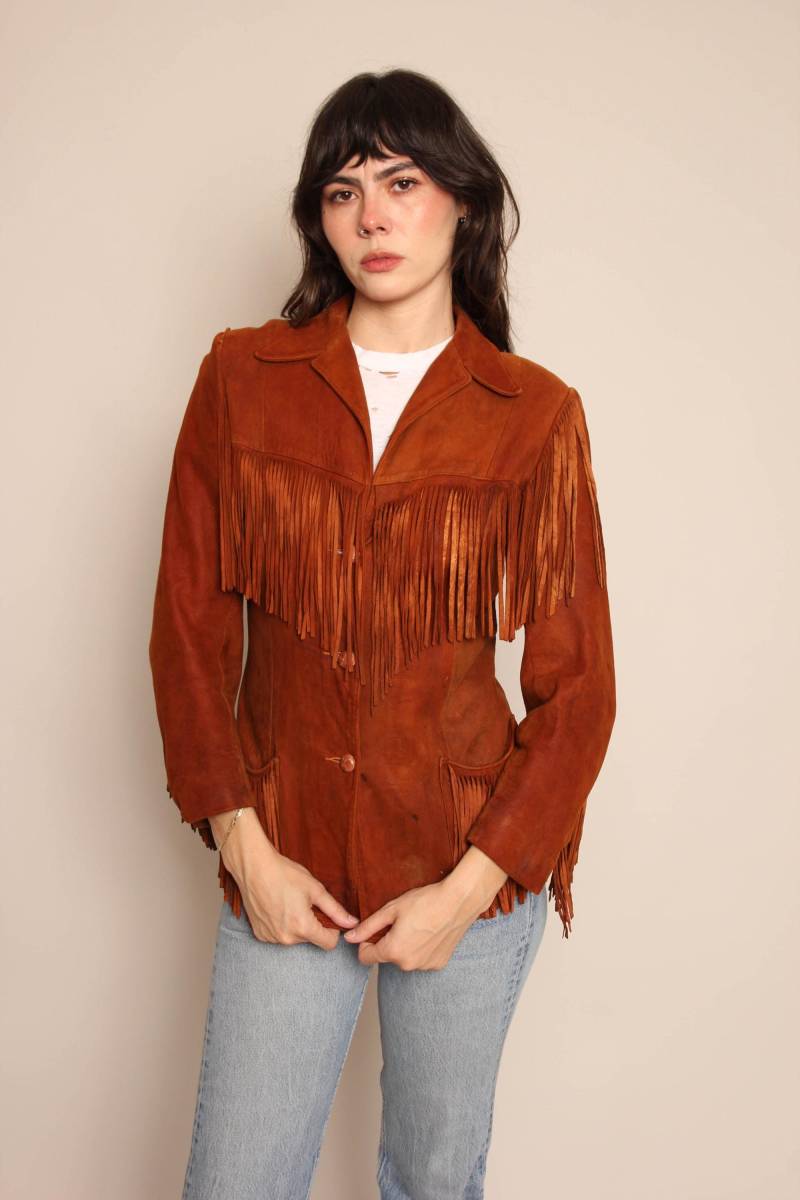 50Er Jahre Wildleder Fransen Westernjacke Brauner Leder-Anhänger, Größe Xs S von LuxieVintage