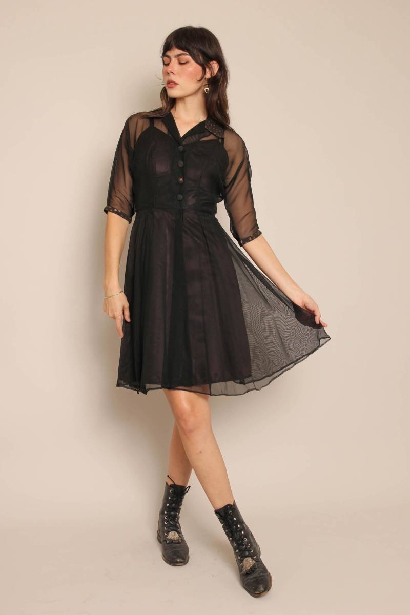 50S Moon & Stars Hexe Vintage Schwarzes Chiffon Kleid Mit Unterrock, Größe Xs S von LuxieVintage