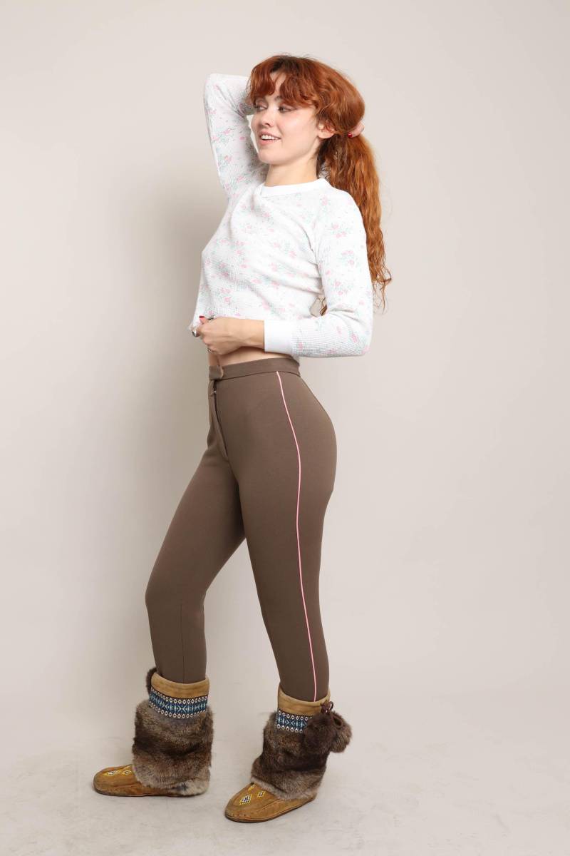 60S Hirschgeweih Skihose, Braun & Pink, Paspol, Steigbügel, Größe Xs/S 60S Hirschgeweih Skihose, Braun & Pink, Paspol, Steigbügel, Größe Xs/S von LuxieVintage