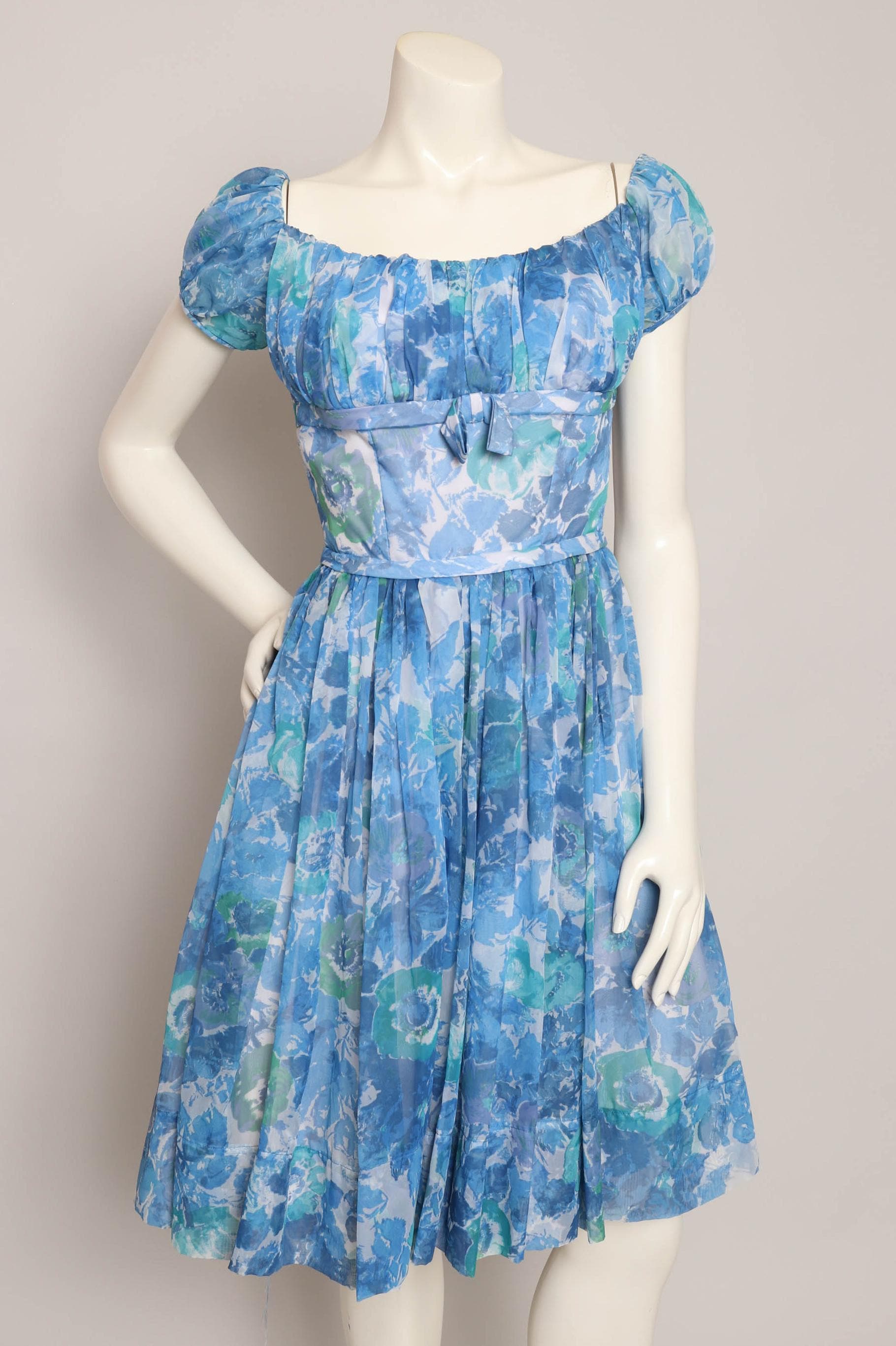 60S Chiffon Kleid in Blau Mit Blumenmuster Fit & Flare, Grösse Xs/S von LuxieVintage