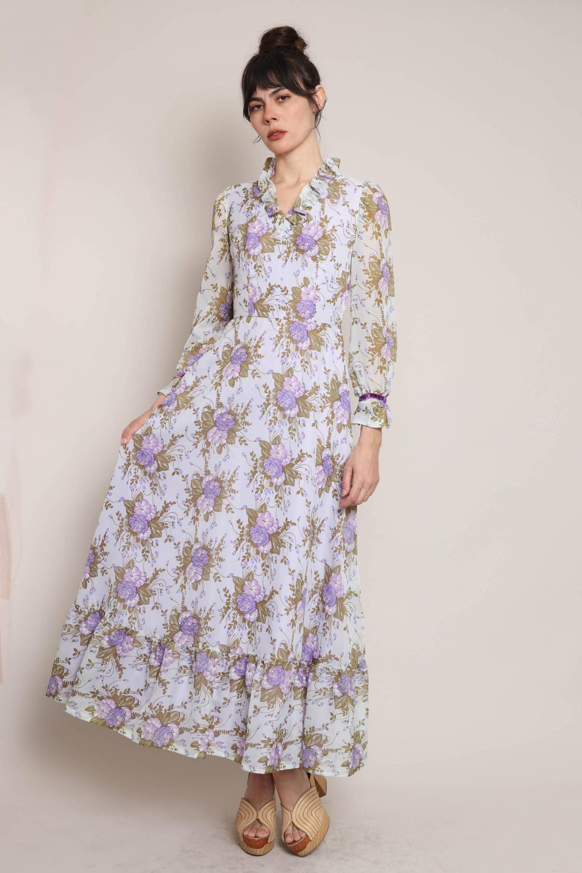 70Er Jahre Chiffon Maxi Kleid Mit Rüschenkragen, Empire-Taille, Größe Xs von LuxieVintage