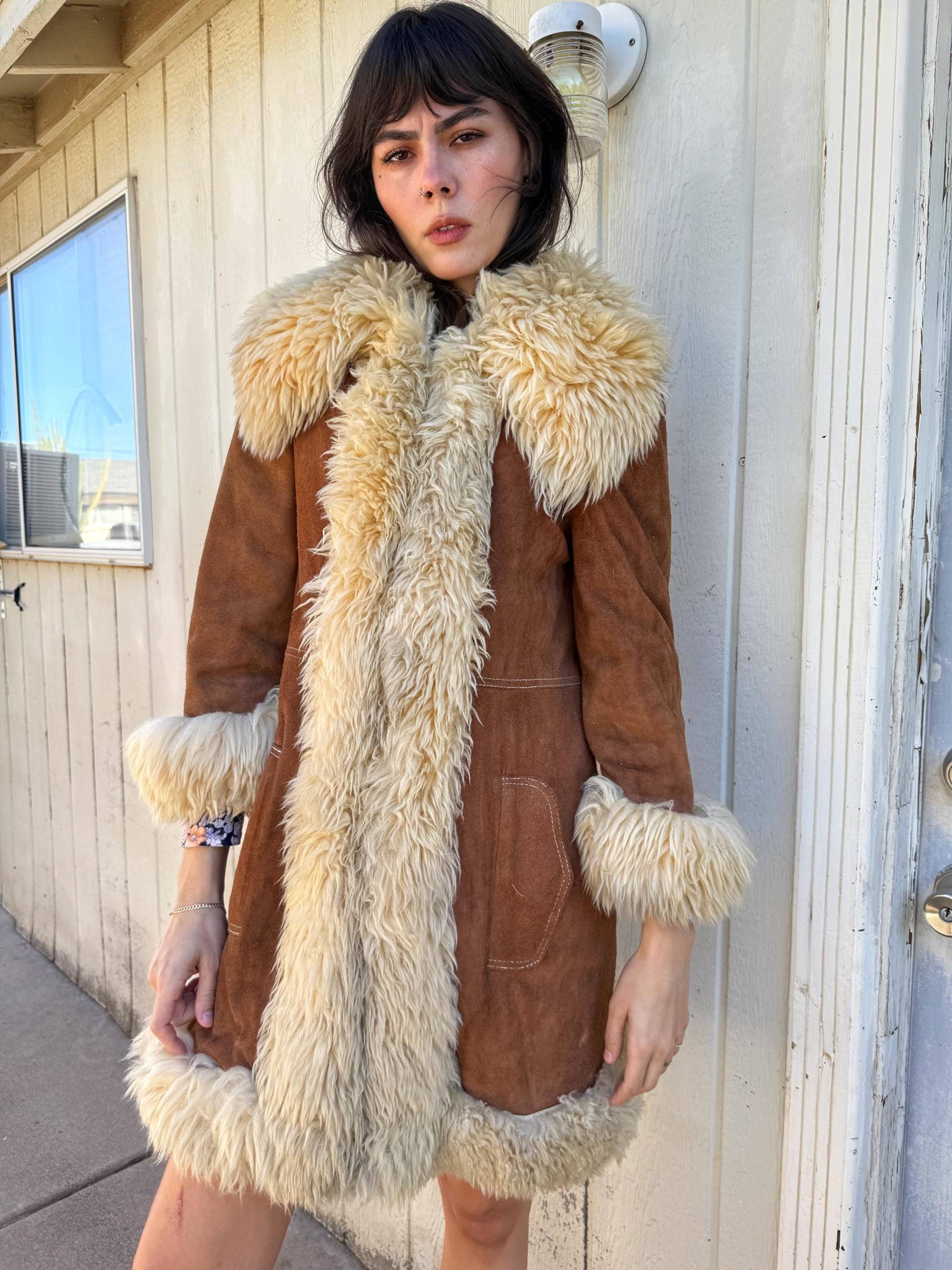 70Er Jahre Wildleder Penny Lane Mantel Vintage Braune Lederjacke Mit Lammfellbesatz, Größe M von LuxieVintage