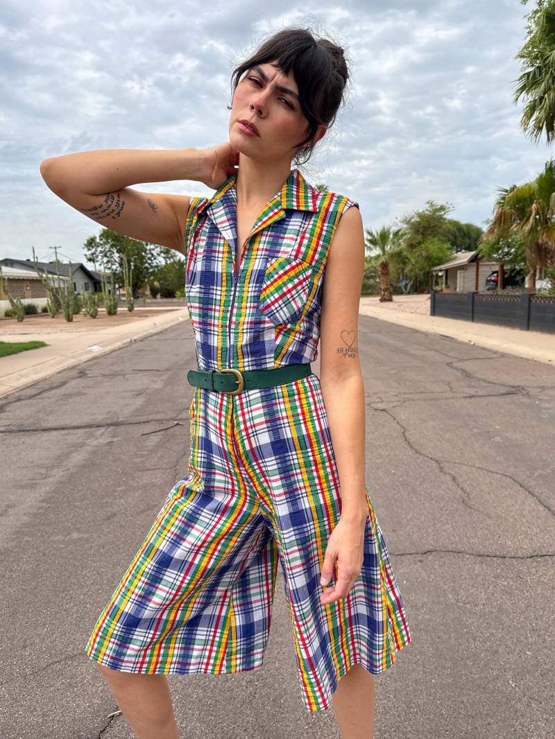 70S Regenbogen Seersucker Strampler Vintage Neon-Grüner Overall, Größe M von LuxieVintage